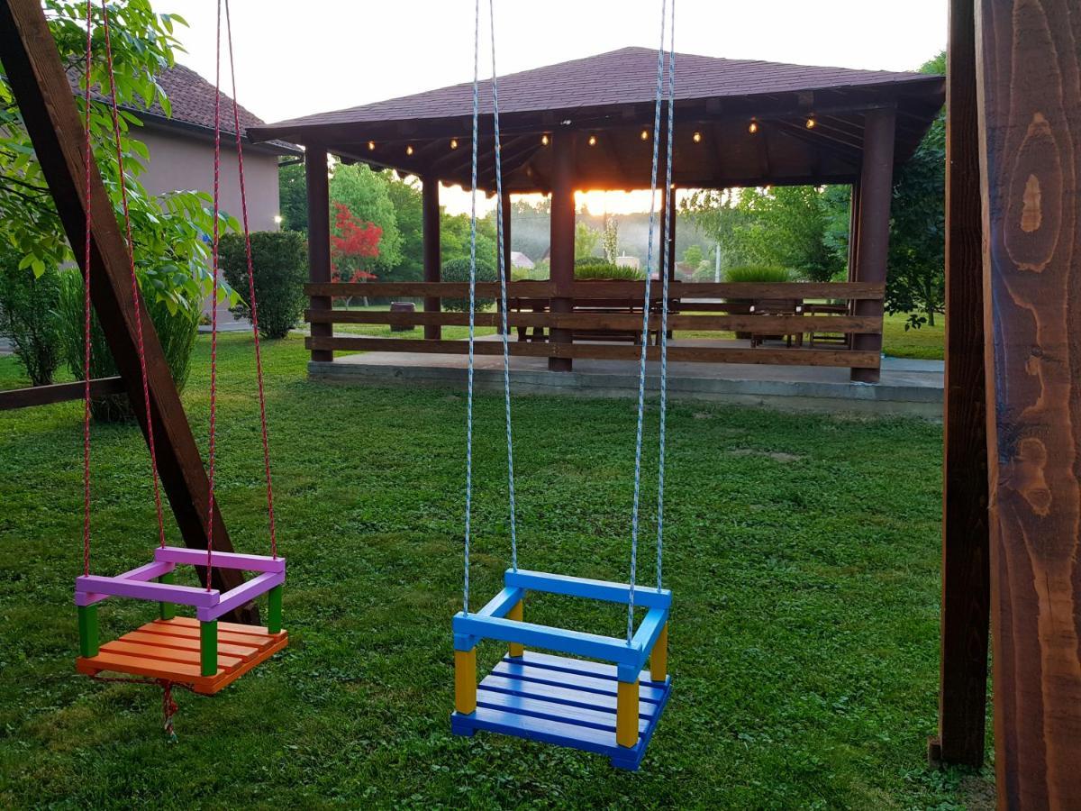 Kuca Za Odmor Rubic Vinkovci Exterior foto
